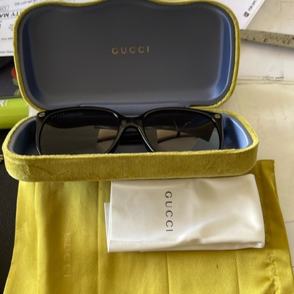 Authentic Gucci Square Gradient Sunglasses with Case Cleaning Cloth and dust bag